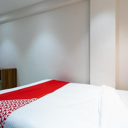 Oyo 29585 The Cliff Hotell Indore Eksteriør bilde