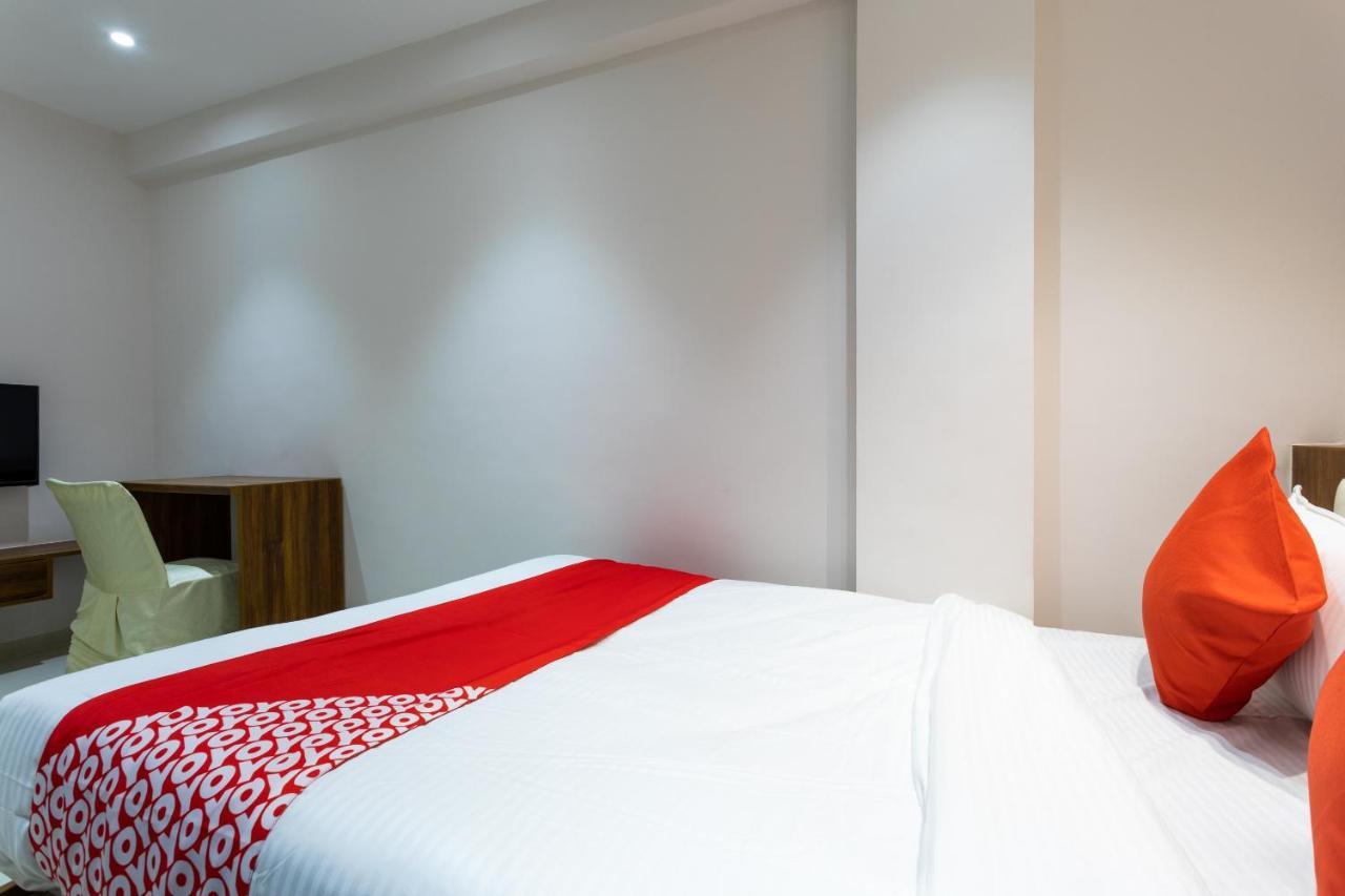 Oyo 29585 The Cliff Hotell Indore Eksteriør bilde