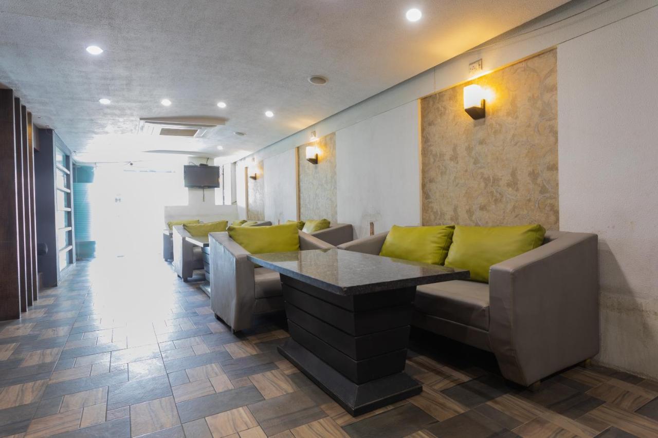 Oyo 29585 The Cliff Hotell Indore Eksteriør bilde